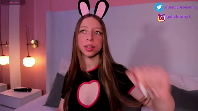 Snapshot of gabi_bunny chatting on February 28, 5:04 pm gabi bunny online show from February 28, 5:04 pm