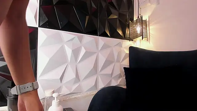 Snapshot of lia_sofiia chatting on December 22, 4:17 pm lia sofiia online show from December 22, 4:17 pm