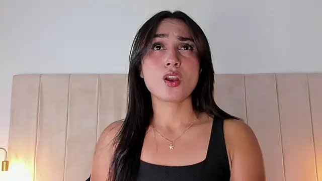 Snapshot of lia_sofiia chatting on September 28, 9:58 am lia sofiia online show from September 28, 9:58 am