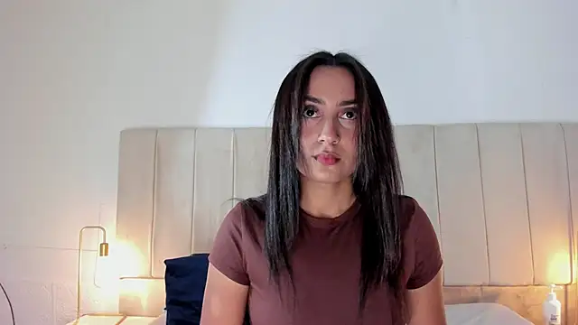 Snapshot of lia_sofiia chatting on October 14, 9:21 am lia sofiia online show from October 14, 9:21 am