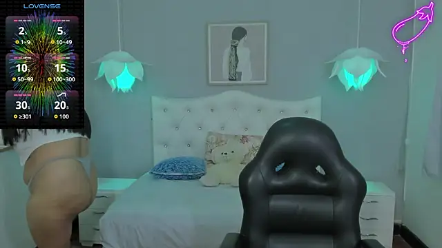 Lisa7 7 online show from December 3, 6:28 pm