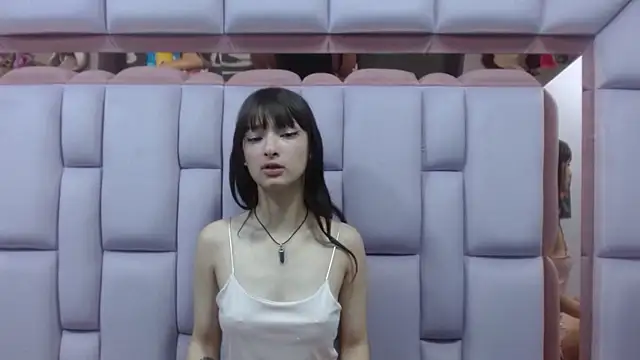 Aurora 18 online show from February 1, 9:29 pm