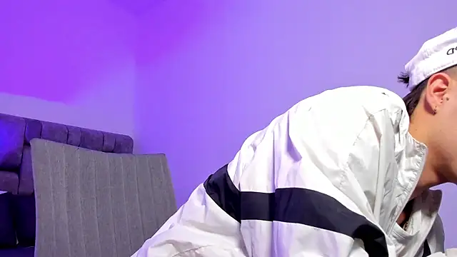 MarcusCollinss  online show from December 17, 12:00 pm