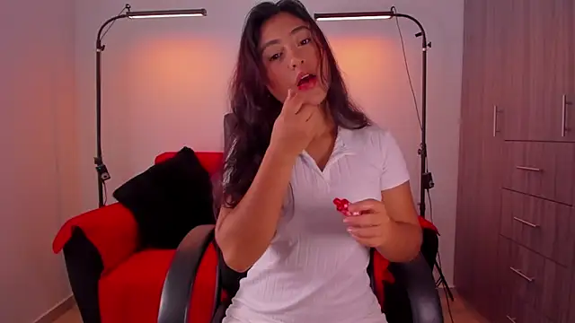 Snapshot of cloy_baby__ chatting on April 23, 12:29 pm cloy baby online show from April 23, 12:29 pm