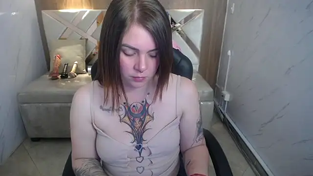 Paula b  online show from February 21, 12:39 pm