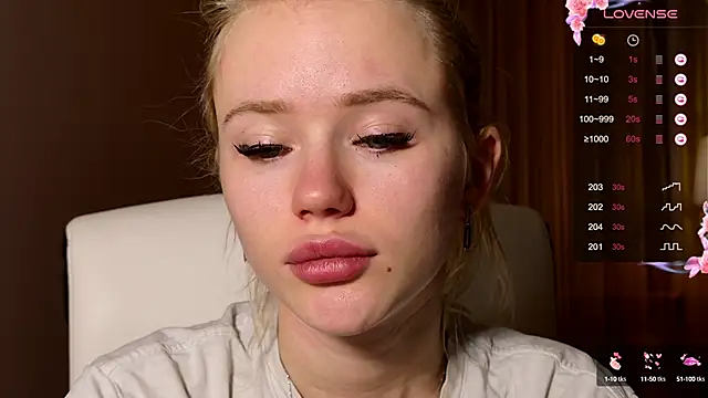 LexieLoree online show from December 22, 4:50 am