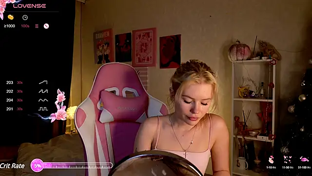 LexieLoree online show from December 29, 5:31 am