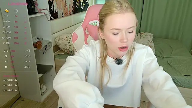 LexieLoree online show from October 14, 2:56 am