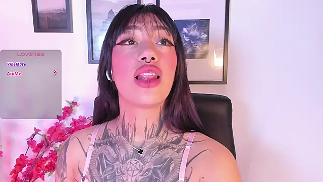 Akari1 Mischief online show from April 3, 4:10 am