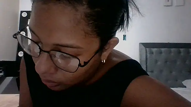 Kitra New online show from April 18, 8:20 pm