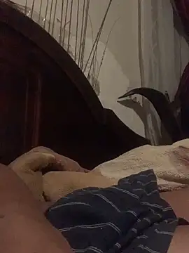 Snapshot of DManL chatting on September 18, 9:06 pm DManL online show from September 18, 9:06 pm