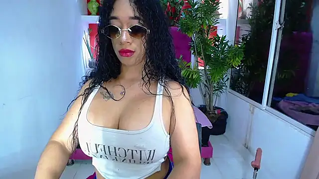 Snapshot of DelysyHot chatting on October 16, 5:19 am DelysyHot online show from October 16, 5:19 am