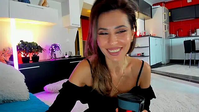 Snapshot of MissSmiley26 chatting on March 21, 8:50 pm MissSmiley26 online show from March 21, 8:50 pm