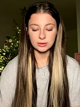 Mia-Minou online show from November 29, 1:08 am