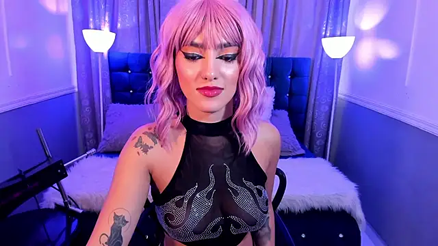 Snapshot of hallsredd chatting on January 2, 8:46 pm hallsredd online show from January 2, 8:46 pm