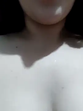 dulccemaria24 online show from March 22, 1:00 am