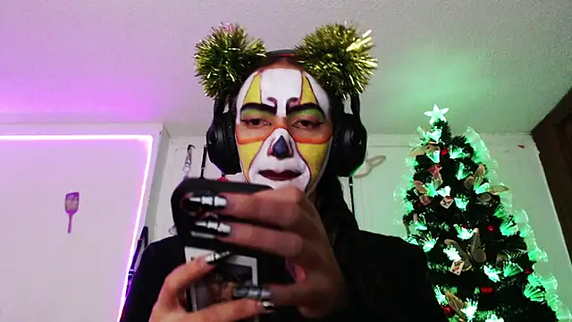 Eloise-brown online show from December 28, 8:58 pm