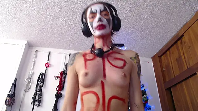 Eloise-brown online show from January 1, 10:03 pm