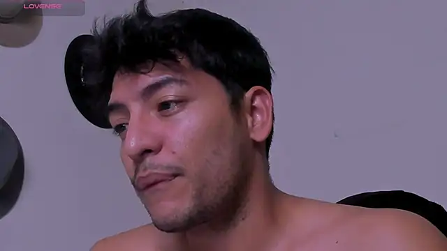 Snapshot of Pauldiazz chatting on October 9, 11:14 pm Pauldiazz online show from October 9, 11:14 pm