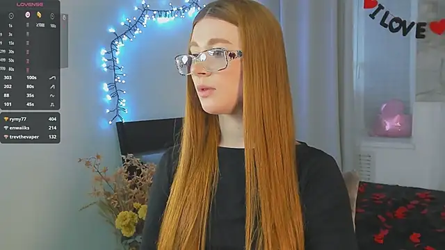 Snapshot of Freckle_Diyana chatting on February 16, 2:20 am Freckle Diyana online show from February 16, 2:20 am