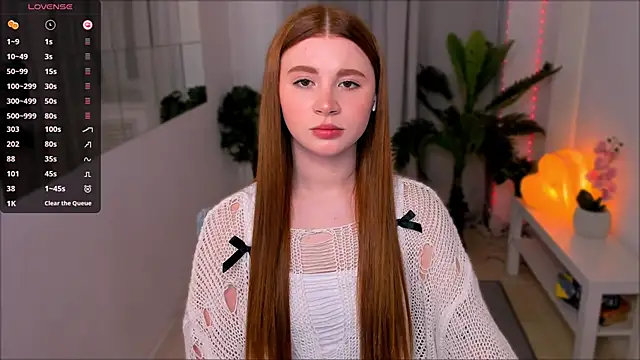 Snapshot of Freckle_Diyana chatting on March 21, 10:06 pm Freckle Diyana online show from March 21, 10:06 pm