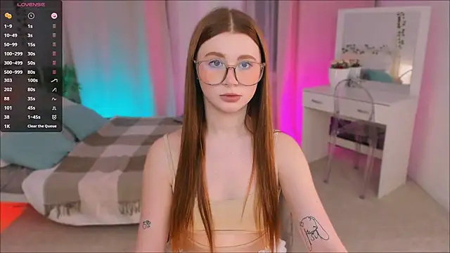 Snapshot of Freckle_Diyana chatting on March 22, 10:15 pm Freckle Diyana online show from March 22, 10:15 pm