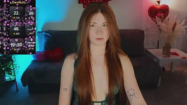 Freckle Diyana online show from February 11, 10:15 pm