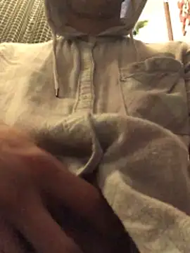 Snapshot of gabelove369 chatting on December 21, 12:07 am gabelove369 online show from December 21, 12:07 am