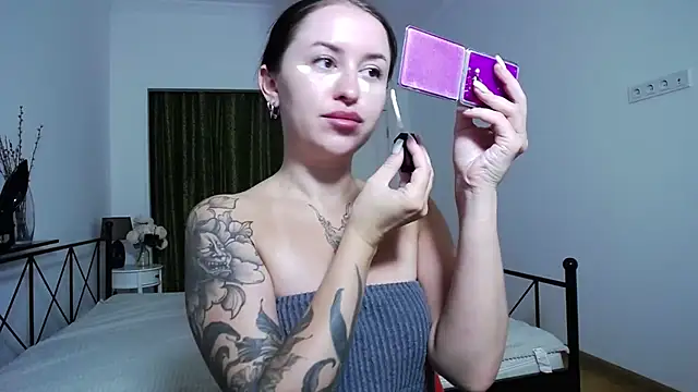 VioletCatt online show from September 13, 5:51 am