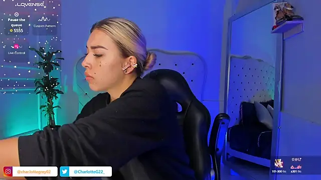 charlotte  grey online show from March 13, 11:30 am