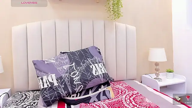 Mia thompson 19 online show from February 10, 7:29 pm