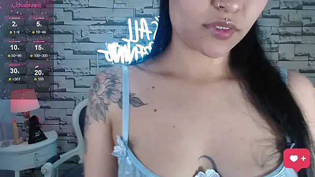 Snapshot of marilin_a chatting on February 5, 10:22 pm marilin a online show from February 5, 10:22 pm