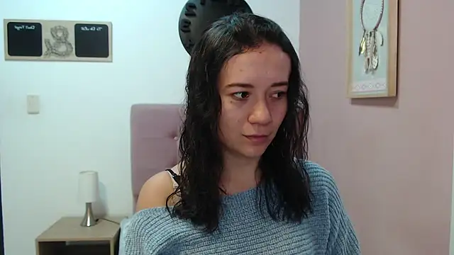 Snapshot of lanna_1878 chatting on December 16, 1:32 pm lanna 1878 online show from December 16, 1:32 pm