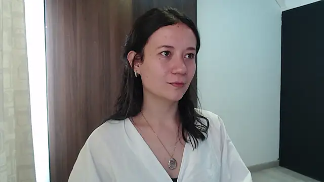 Snapshot of lanna_1878 chatting on December 18, 5:00 pm lanna 1878 online show from December 18, 5:00 pm