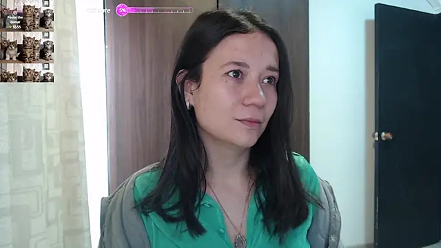 Snapshot of lanna_1878 chatting on December 20, 1:00 pm lanna 1878 online show from December 20, 1:00 pm