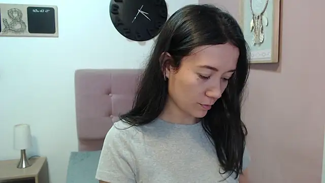 Snapshot of lanna_1878 chatting on March 21, 1:23 pm lanna 1878 online show from March 21, 1:23 pm