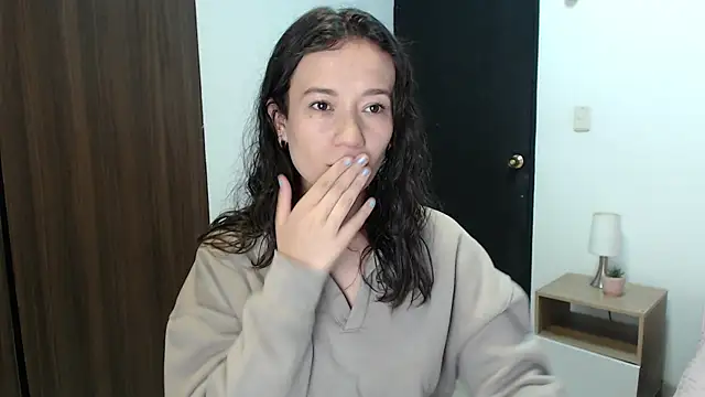 Snapshot of lanna_1878 chatting on September 12, 1:11 pm lanna 1878 online show from September 12, 1:11 pm