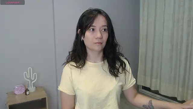 Snapshot of lanna_1878 chatting on September 15, 1:22 pm lanna 1878 online show from September 15, 1:22 pm