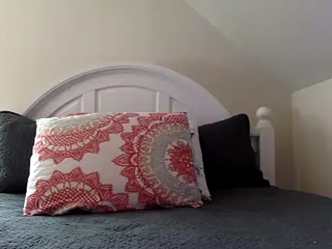 oursecrett online show from December 14, 7:14 pm