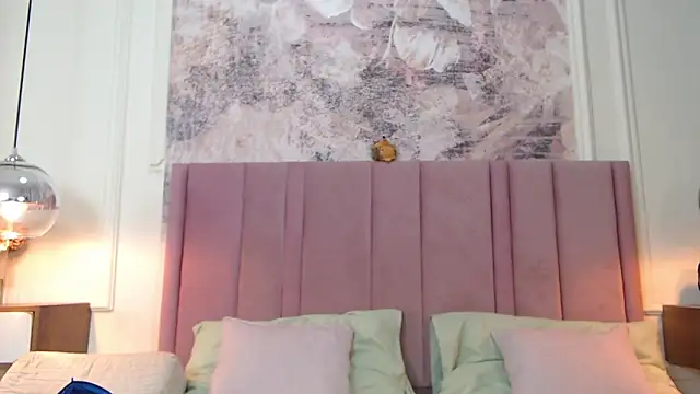 SabrinaDevill online show from June 3, 1:14 pm