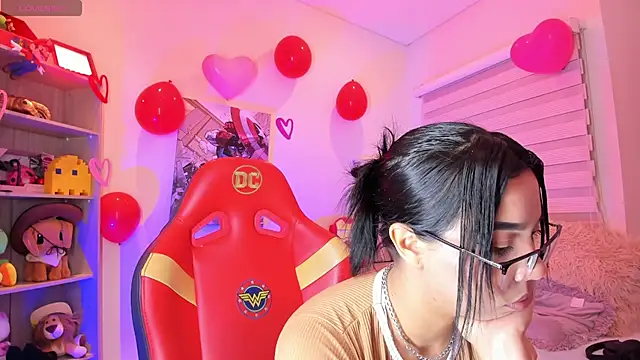 madelyn rose  online show from February 14, 5:30 am