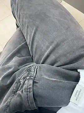 Snapshot of hotisraeli chatting on December 26, 11:10 am hotisraeli online show from December 26, 11:10 am