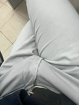 Snapshot of hotisraeli chatting on December 31, 10:48 am hotisraeli online show from December 31, 10:48 am