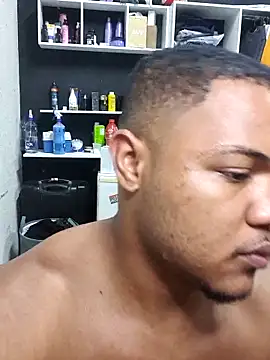 Snapshot of Halaelson chatting on March 4, 11:44 pm Halaelson online show from March 4, 11:44 pm