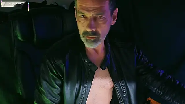 Snapshot of lux_dei chatting on March 25, 11:11 pm lux dei online show from March 25, 11:11 pm