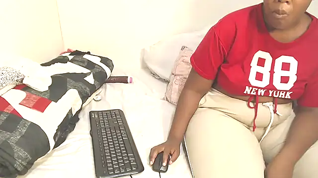 Snapshot of DollyAssZA chatting on March 14, 4:51 pm DollyAssZA online show from March 14, 4:51 pm