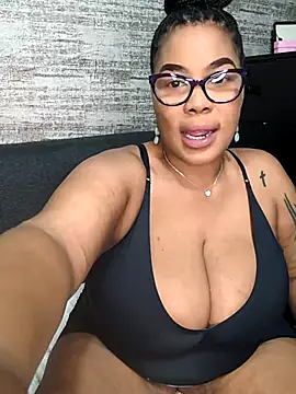 Snapshot of ExclusiveLeexx chatting on January 18, 10:08 am ExclusiveLeexx online show from January 18, 10:08 am