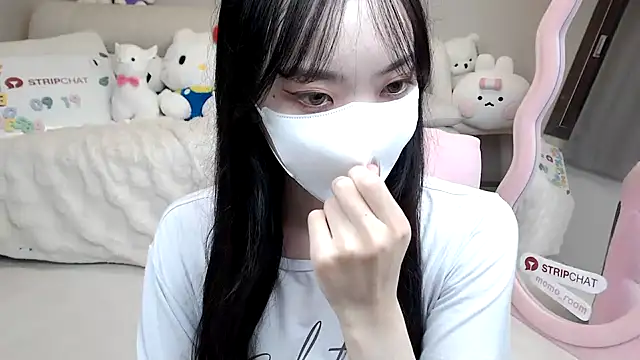 momo room online show from September 19, 11:33 am