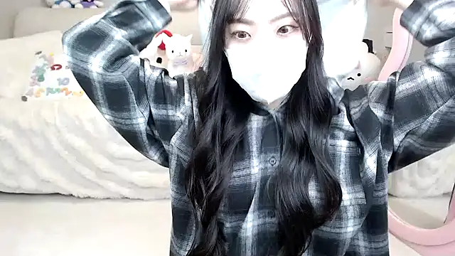 momo room online show from October 25, 2:02 pm