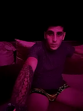 arenn1997 online show from September 18, 10:23 pm